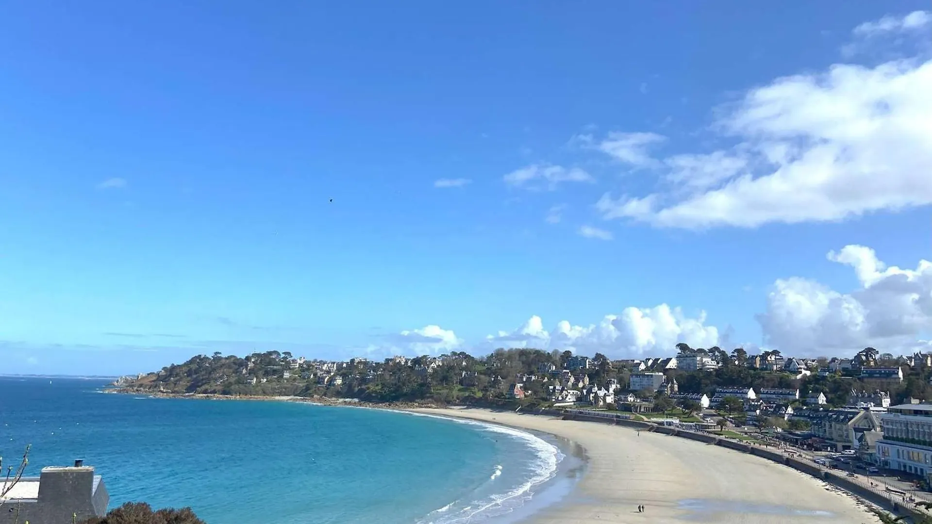 Appartement A Perros-Guirec Proche Plage Avec Balcon Et Vue Mer - Fr-1-368-416 0*,  צרפת